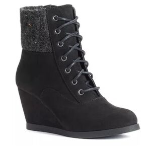 SO Women's Sweater-Knit Wedge Ankle Boots - Black Sz: 7.5